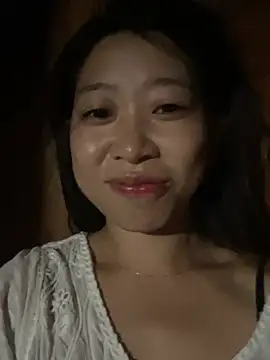 Snapshot of Mayly_lucky2 chatting on July 27, 2026, 11:45 pm Mayly lucky2 online show from July 27, 2026, 11:45 pm