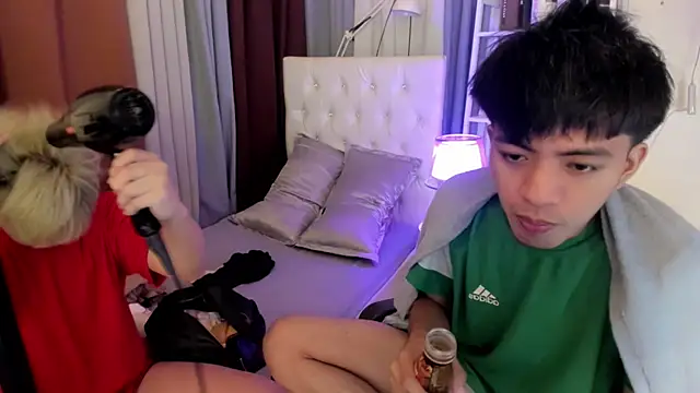 davincihugecock online show from April 23, 2026, 5:59 pm