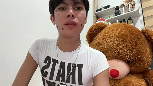 urtwinkbrixz online show from May 20, 2026, 7:03 am
