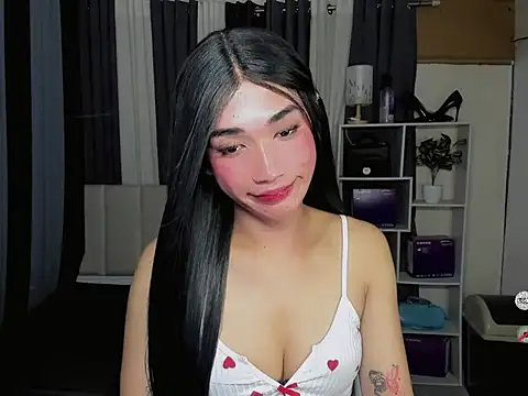 FyangFoxx online show from May 13, 2026, 8:27 pm