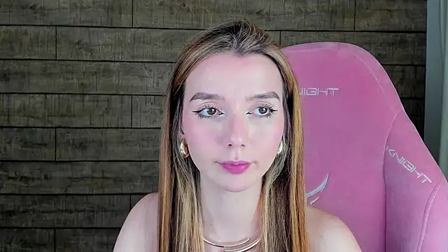 Snapshot of VanessaVienne chatting on January 16, 2026, 4:11 pm VanessaVienne online show from January 16, 2026, 4:11 pm