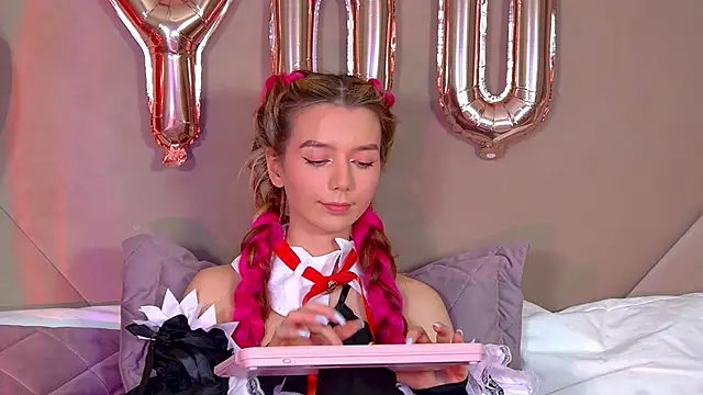 Snapshot of VanessaVienne chatting on February 14, 2026, 4:26 pm VanessaVienne online show from February 14, 2026, 4:26 pm