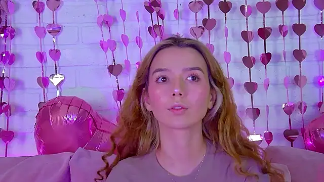 Snapshot of VanessaVienne chatting on February 15, 2026, 4:25 pm VanessaVienne online show from February 15, 2026, 4:25 pm