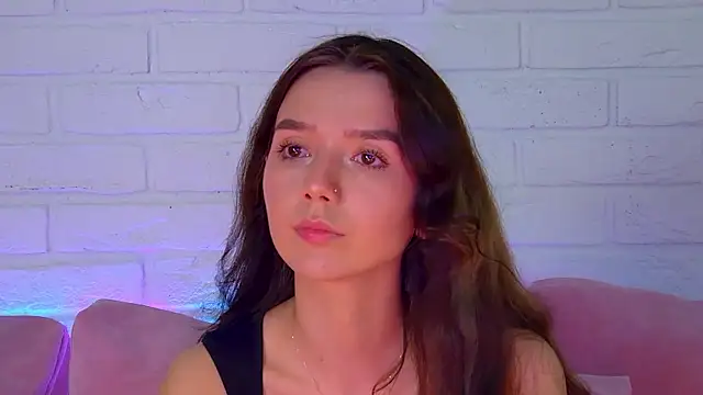 Snapshot of VanessaVienne chatting on March 13, 2026, 4:24 pm VanessaVienne online show from March 13, 2026, 4:24 pm