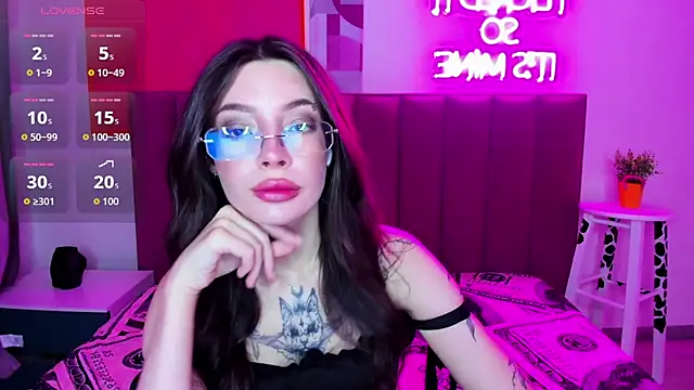 IvyDainty online show from July 4, 2026, 1:23 am