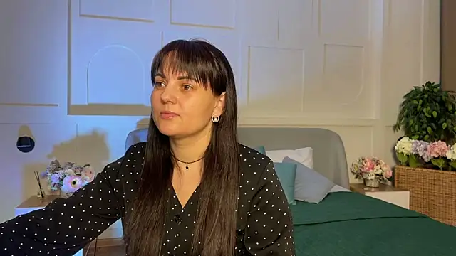  SilkyShadow  online show from February 5, 2026, 1:10 am