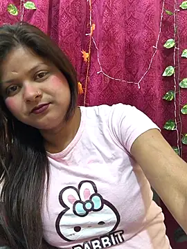 Attractive Queen  online show from March 17, 2026, 5:55 am