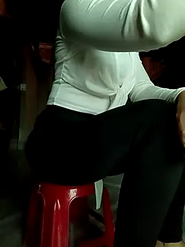 Snapshot of hoahong2 chatting on March 5, 2026, 2:07 am hoahong2 online show from March 5, 2026, 2:07 am