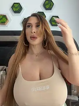 Snapshot of LucyBridgette chatting on June 1, 2026, 10:28 am LucyBridgette online show from June 1, 2026, 10:28 am