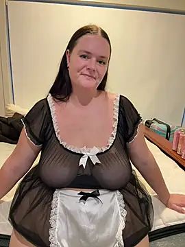 carinabro10 online show from February 5, 2026, 8:41 am