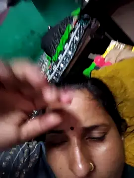 Snapshot of Reena_lodha chatting on May 8, 2026, 3:50 pm Reena lodha online show from May 8, 2026, 3:50 pm