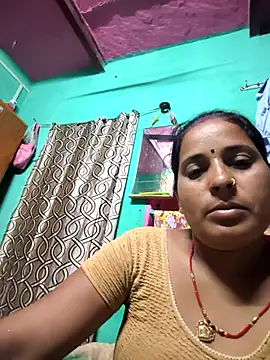 Snapshot of Reena_lodha chatting on May 9, 2026, 10:48 pm Reena lodha online show from May 9, 2026, 10:48 pm