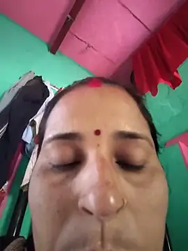 Snapshot of Reena_lodha chatting on May 18, 2026, 7:36 am Reena lodha online show from May 18, 2026, 7:36 am