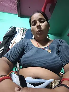 Snapshot of Reena_lodha chatting on May 18, 2026, 10:04 pm Reena lodha online show from May 18, 2026, 10:04 pm