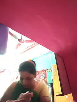 Snapshot of Reena_lodha chatting on May 21, 2026, 5:58 am Reena lodha online show from May 21, 2026, 5:58 am