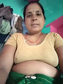 Snapshot of Reena_lodha chatting on May 27, 2026, 8:33 am Reena lodha online show from May 27, 2026, 8:33 am