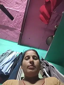 Snapshot of Reena_lodha chatting on June 1, 2026, 10:55 pm Reena lodha online show from June 1, 2026, 10:55 pm