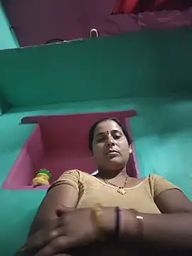 Snapshot of Reena_lodha chatting on June 5, 2026, 6:57 pm Reena lodha online show from June 5, 2026, 6:57 pm