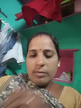 Snapshot of Reena_lodha chatting on June 17, 2026, 8:28 am Reena lodha online show from June 17, 2026, 8:28 am