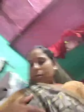 Snapshot of Reena_lodha chatting on June 29, 2026, 6:41 am Reena lodha online show from June 29, 2026, 6:41 am