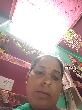 Snapshot of Reena_lodha chatting on July 9, 2026, 10:19 am Reena lodha online show from July 9, 2026, 10:19 am