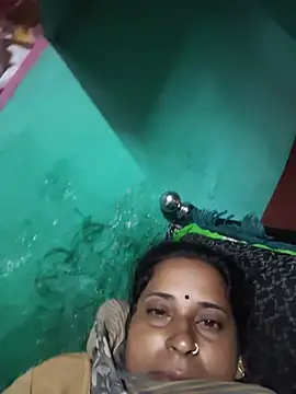 Snapshot of Reena_lodha chatting on July 23, 2026, 11:02 pm Reena lodha online show from July 23, 2026, 11:02 pm