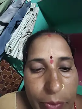 Snapshot of Reena_lodha chatting on July 29, 2026, 3:43 pm Reena lodha online show from July 29, 2026, 3:43 pm