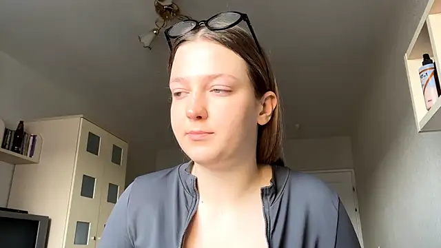 JammieMickiewicz online show from March 9, 2026, 7:01 am