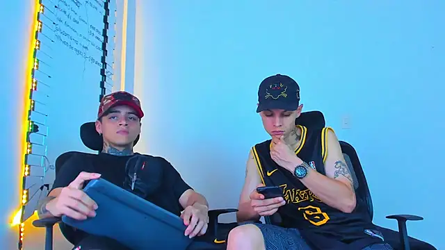 Snapshot of Thomas-Wil chatting on February 6, 2026, 2:16 am Thomas-Wil online show from February 6, 2026, 2:16 am