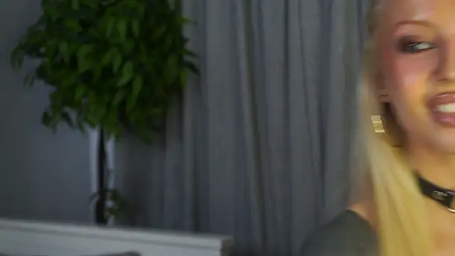 LanaReals online show from March 5, 2026, 8:10 am