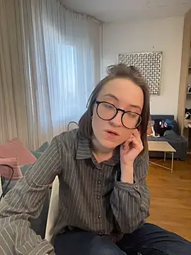 Persephone Kore online show from May 3, 2026, 4:57 pm