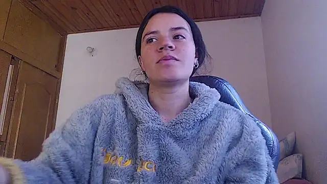 Snapshot of Shanel_Lozano chatting on July 23, 2026, 4:49 pm Shanel Lozano online show from July 23, 2026, 4:49 pm