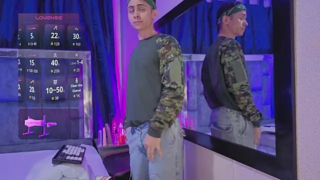 LeoMonnroe online show from March 11, 2026, 8:04 pm