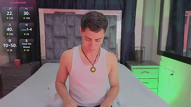 LeoMonnroe online show from May 11, 2026, 7:11 pm