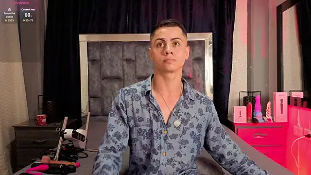 LeoMonnroe online show from July 10, 2026, 9:17 pm