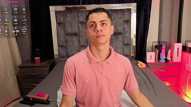 LeoMonnroe online show from July 17, 2026, 7:30 pm