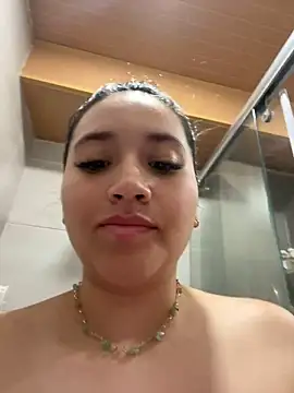 Veronica Wins  online show from February 7, 2026, 12:31 pm