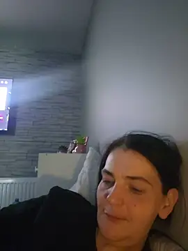 Snapshot of roksa2026 chatting on June 14, 2026, 8:05 am roksa2026 online show from June 14, 2026, 8:05 am
