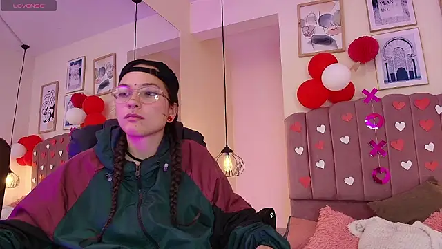 Snapshot of Hanabie_ chatting on February 17, 2026, 3:14 am Hanabie online show from February 17, 2026, 3:14 am