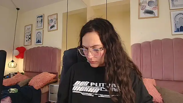 Snapshot of Hanabie_ chatting on February 25, 2026, 3:16 am Hanabie online show from February 25, 2026, 3:16 am