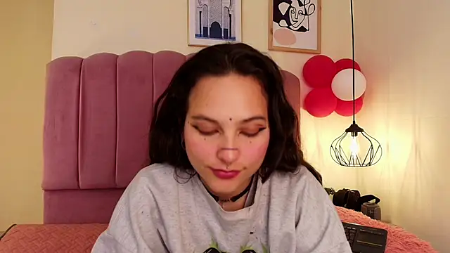 Snapshot of Hanabie_ chatting on February 28, 2026, 3:18 am Hanabie online show from February 28, 2026, 3:18 am