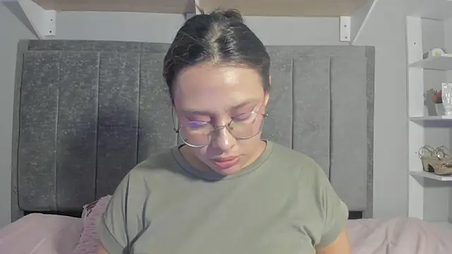 Snapshot of rosse_taylorx1 chatting on June 24, 2026, 7:13 pm rosse taylorx1 online show from June 24, 2026, 7:13 pm