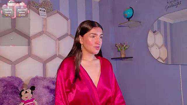 Snapshot of yvi_taylor chatting on June 1, 2026, 12:40 pm yvi taylor online show from June 1, 2026, 12:40 pm