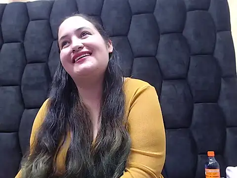 MiaRouss69 online show from February 10, 2026, 4:44 pm