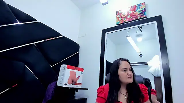 MiaRouss69 online show from May 14, 2026, 11:22 pm