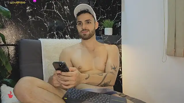 Apolo lux1 online show from January 12, 2026, 2:39 am