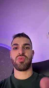 Snapshot of Apolo_lux1 chatting on May 19, 2026, 8:04 pm Apolo lux1 online show from May 19, 2026, 8:04 pm