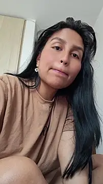 Snapshot of LunaRouuse_ chatting on June 17, 2026, 4:08 pm LunaRouuse online show from June 17, 2026, 4:08 pm