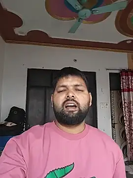 Pulkeet1433 online show from June 4, 2026, 10:54 am