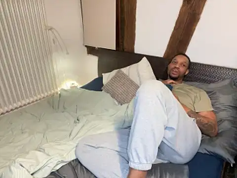 Snapshot of midnight_ballerina_ chatting on February 28, 2026, 10:55 pm midnight ballerina online show from February 28, 2026, 10:55 pm